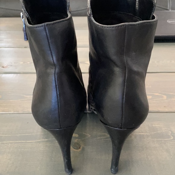 Vince Camuto leopard bootie heels - Picture 5 of 8